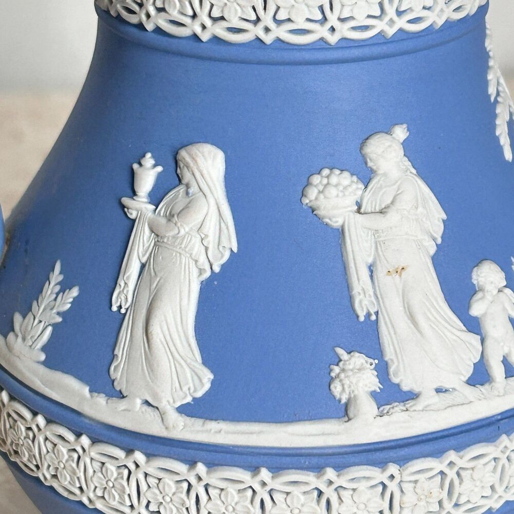 Vintage Wedgwood Pitcher Grecian Women Child Cherub Palm Tree Blue White 5" - Picture 5 of 9